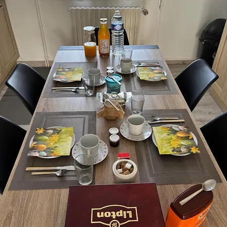 Aux Tournesols 住宿加早餐酒店 拉夫拉内